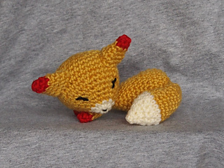 Fox_01__sleeping_-01_small2