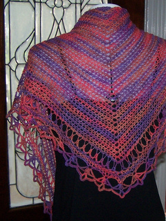 Triangular_scarf_021_sel_small2