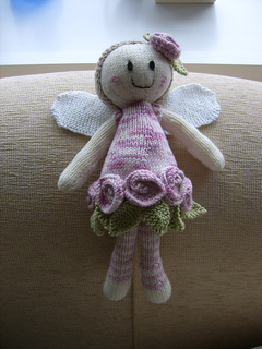 Rose_fairy_with_wings_small2