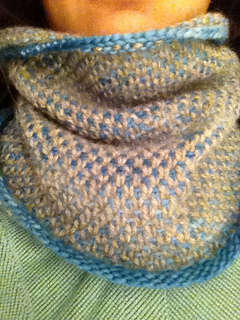 Ravelry: Half Linen Stitch-ish Cowl pattern by Nicole Nehrig