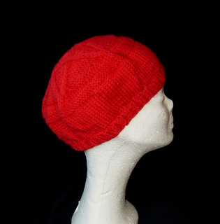 Pentagram_tam_ribbed_red_small_side_small2