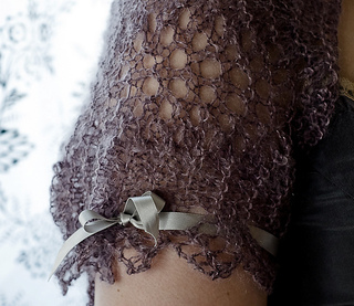 Easy_breezy_shoulder_shrug_6_caroline_maasing_small2