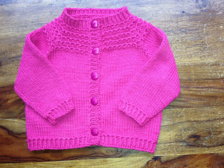 Lola_s_sweater_small2