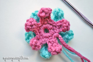 Crochet-3d-flower-7_small2