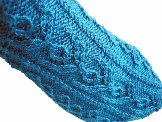 Tuliptwist-2010-08-02a-white_small2