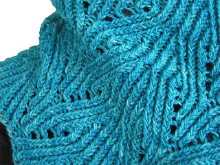Twisted_cowl_1_2011-06-23e-blank_small2