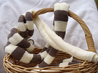 Stanascrittersetc_long_stripy_scarf_2_small2
