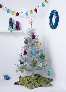 0168-festive-group_small2