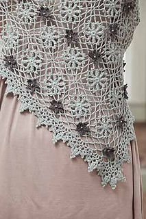 White_shawl_detail_small2