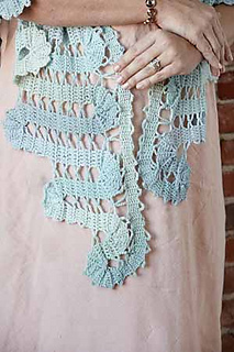 Chin_shawl_detail_small2
