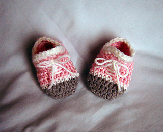 Pink_booties_small2