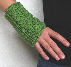 Green_wrist_warmers_2_small