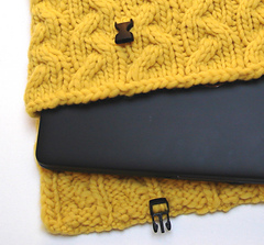Laptop_sleeve_open_detail_small