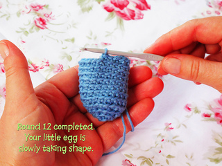 Crocheted_easter_egg_17_1_small2