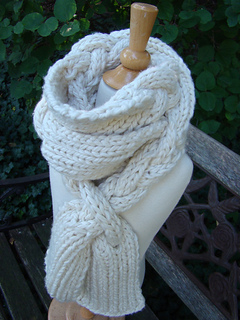 Braided_on_bench_closwer_small2