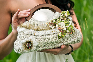 Ruffle_purse_small2