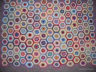 Flower-to-hexagon-crochet-blanket_small2