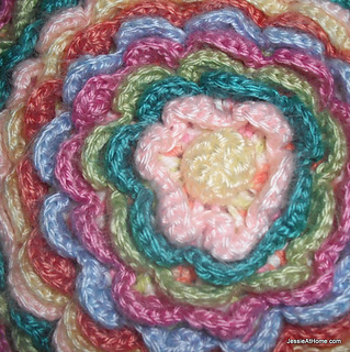 Bloom-hat-top-close-up_small2