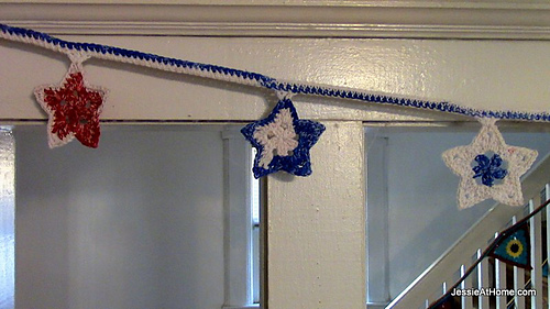 Stars-and-stripes-bunting-free-crochet-pattern_medium
