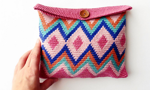Ravelry: Tapestry Cosmetic Bag pattern by Fil Katia