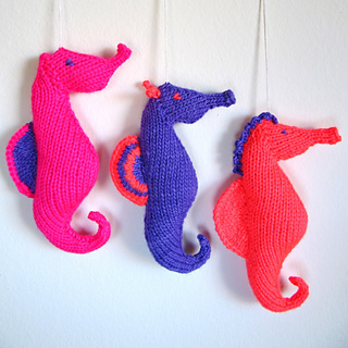 Neon_knit_seahorses_small2