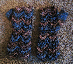 Dapper_duchess_mitts_1_small