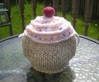 Nanny_s_tea_cosy_001_small2
