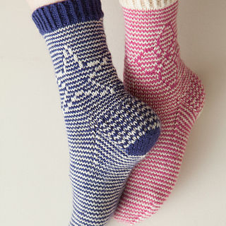 Both_socks_photo__1_toe_down_small2