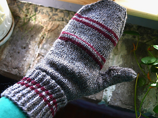 2nd_podster_mitten_done_small2