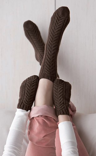 Honor_the_buffalo_mitts_and_socks_medium