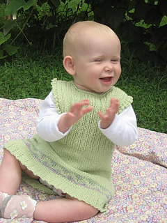 Green_pinafore_1_small2