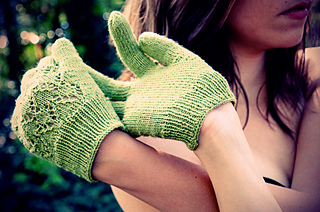 Gloves_retro_full_small2