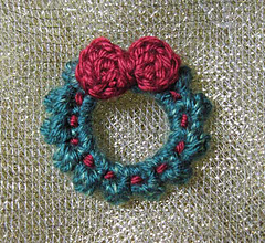 Wreath-on-gold_small