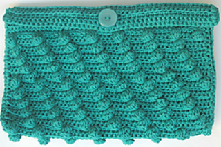 Diagonal_bobbles_clutch_closed_small2