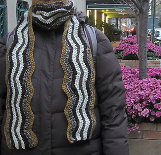 Scrappy_ripple_scarf_medium2_small2