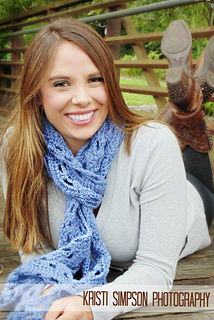 Wide_ripple_scarf_entwined_small2