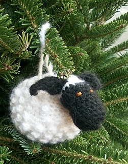 Chubby_sheep_ornament_on_tree_side_view_2_small2
