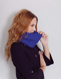 Vanessa_cowl_cobalt_small2