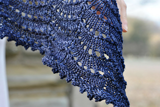 Holdendetail1_small2