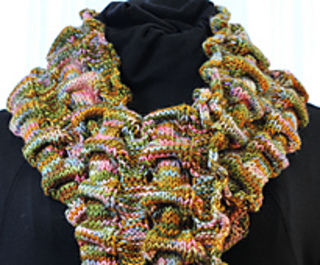 Susan_s_scrunchy_scarf_neck_view_close_up_small2