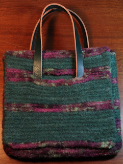 Small_green_bag_front_view_small2