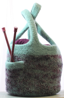 Green_project_bag_hangles_up_small2