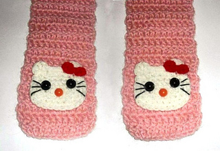 A4_hello_kitty_scarf_small2