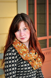 Sm_twisted_sellwoodcrochetedcowl-3_small2