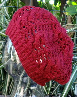 Lace_cable_beret_11-17-13_small2