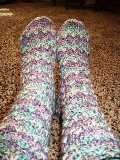 Adirondack_socks_by_patsy_harber_interweave_crochetfall_2009_small2