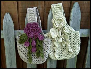 Victorian_romance_purses_on_fence_small2