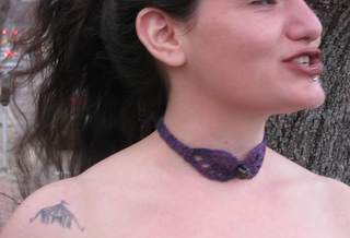 Choker_talk_small2