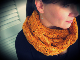 Loralee_cowl3_small2