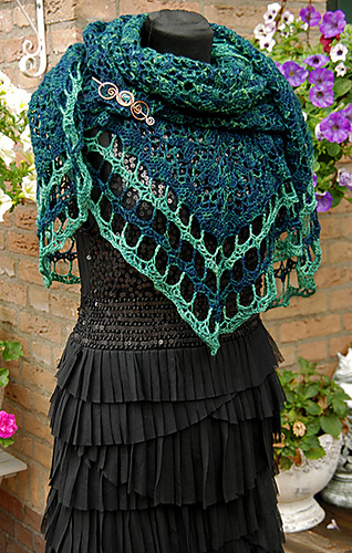 Emerald_ngreen_1670_medium